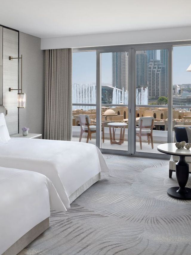 🌟 Dubai's Downtown Delight: Top Hotel Picks 🌟