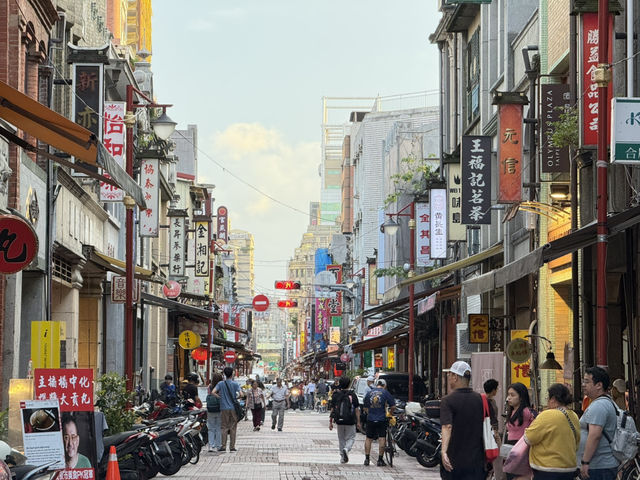 台北文青風行程！赤峰街-大稻埕-迪化街-寧夏夜市