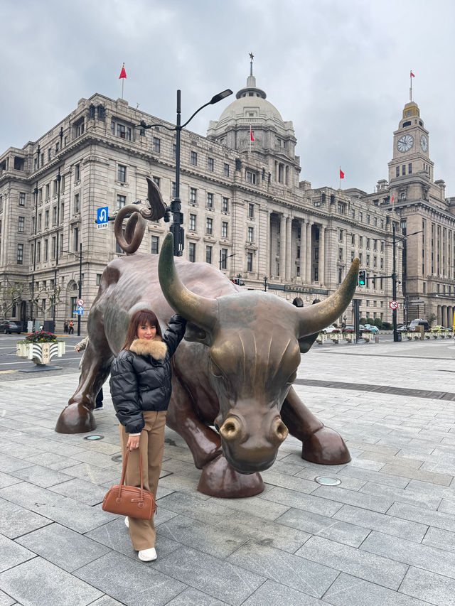 ถ่ายรูปเก๋ๆ ยามเช้า ที่ The bund Shanghai