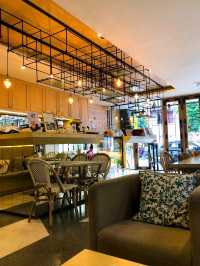 เที่ยวคาเฟ่คริสต์มาส  Alice Cafe ย่านพระนคร