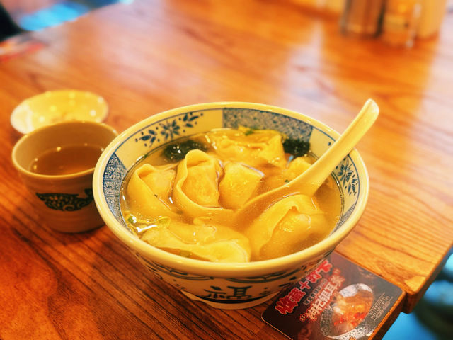 新年尋味｜南京路步行街近旁美食——冠味齋蟹粉餛飩鋪