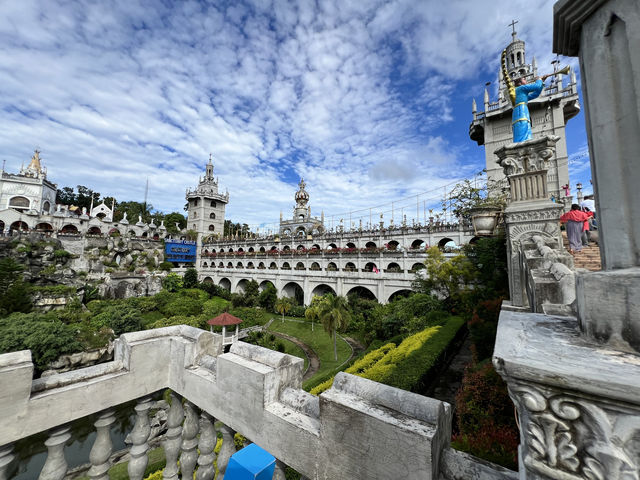 Simala Church Cebu - シマラ教会