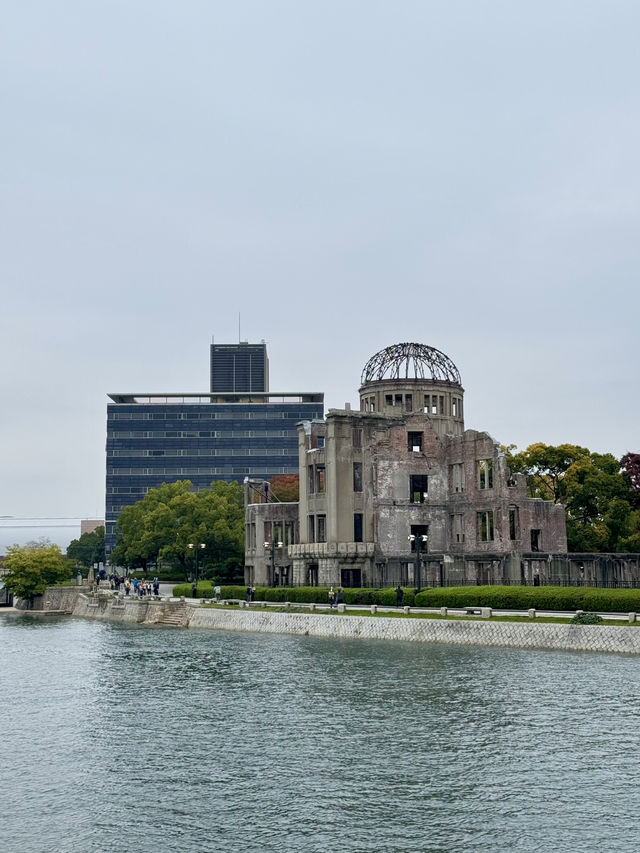 平和の大切さを改めて考えさせられる場所「平和記念公園」