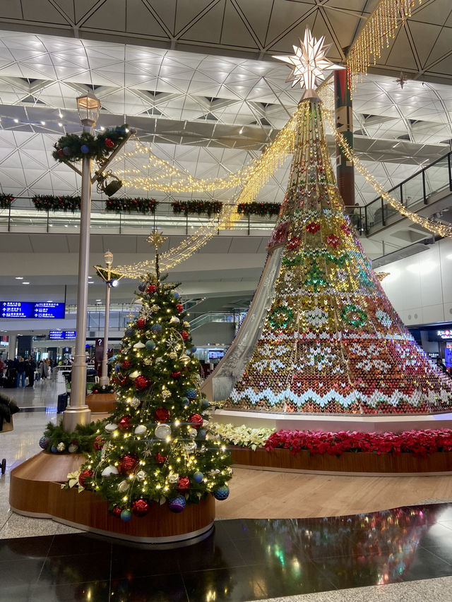 又到聖誕| 香港國際機場不能錯過的聖誕樹🎄✨