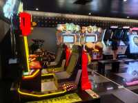 Game Zone Palo, Vibrant Arcade for Family Fun