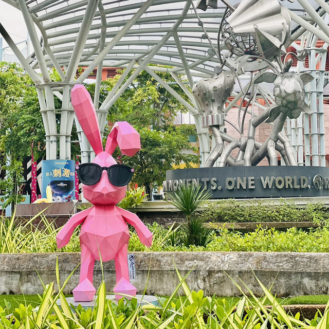 Hop into Fun: Quirky Rabbit Sculptures at Sentosa