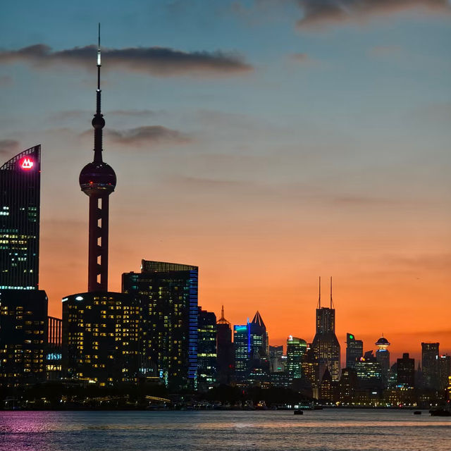 Watching sunset on Huangpu River