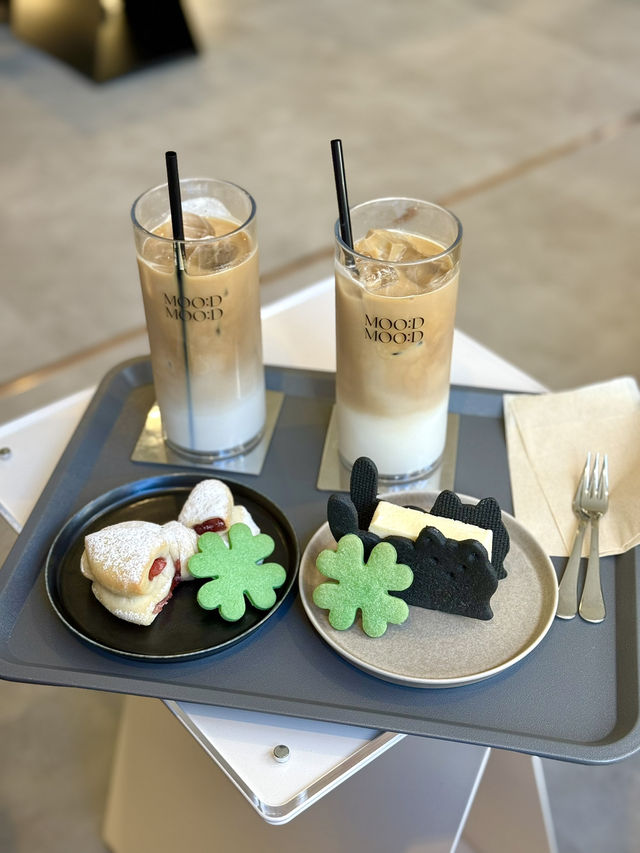 Black Cat Cookie Sandwich and Ribbon Bread🐈‍⬛🎀