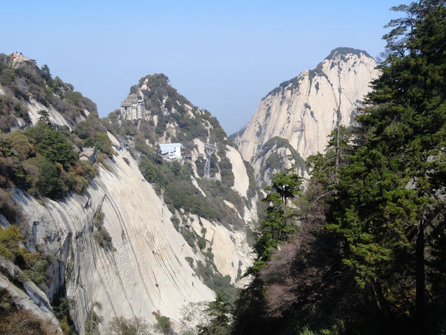 華山之巔，非一天能玩。