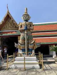 Unveiling the Majesty: A Perfect Morning at Bangkok’s Grand Palace