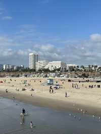 เที่ยว Santa Monica Pier ชายหาดอันโด่งดังของ LA