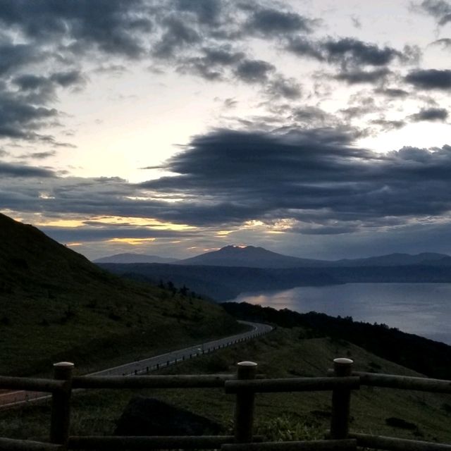 【北海道】美幌峠で、夕日が沈むのを待つ瞬間