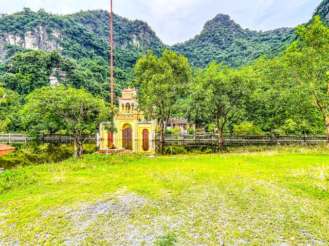 비 온 후의 짱안의 조그만 사원..Vuc Vong Temple