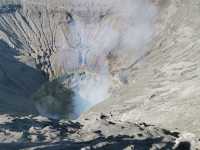 伊真火山和布羅莫火山