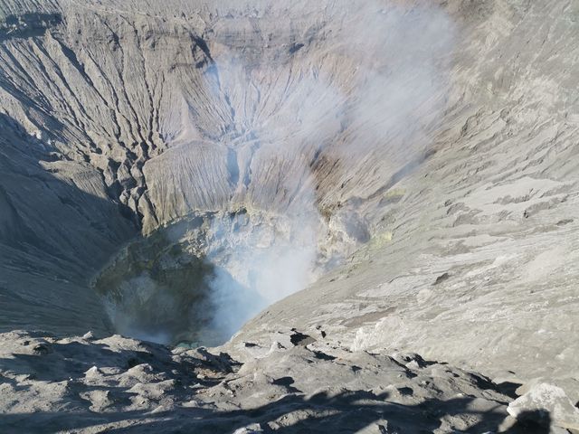 伊真火山和布羅莫火山