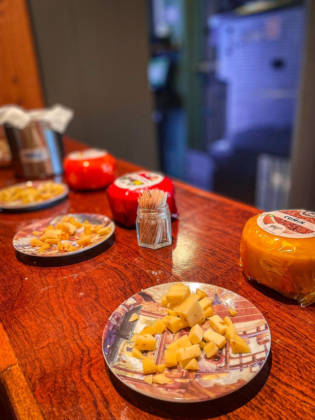 【オランダ】美味しすぎ🤤🤤本場のダッチチーズ🧀