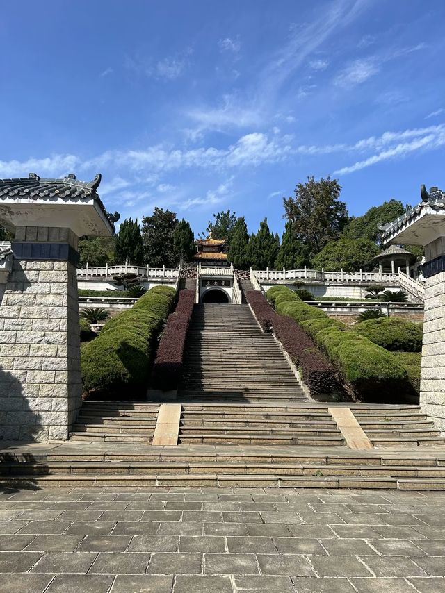 毛澤東故居、毛澤東紀念園、滴水洞之旅。