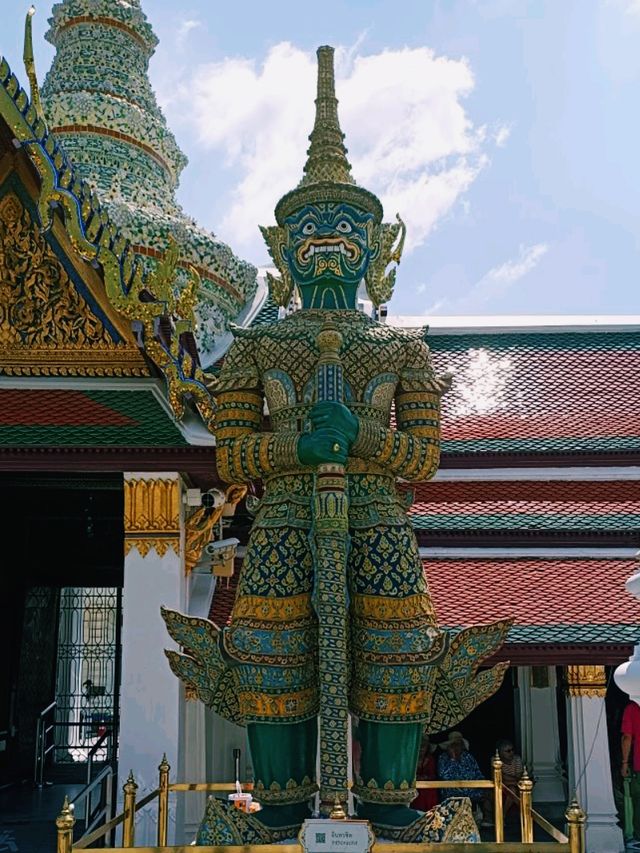 Magic of The Colours: Grand Palace Charm and Pride, Bangkok