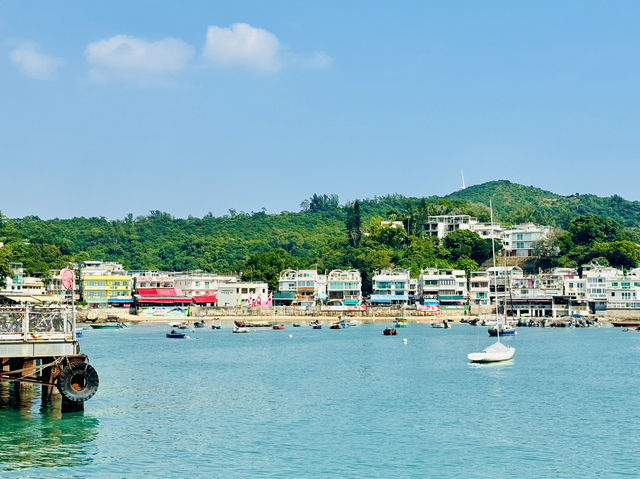 Easy hike on beautiful Lamma Island! 