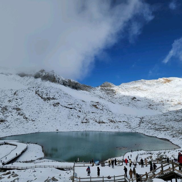 ต้ากู่การ์เซียร์ (Dagu Glacier, 达古冰川)