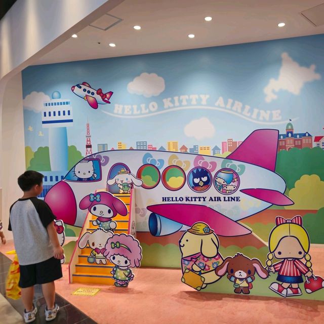 일본여행 신치토세공항 캐릭터 숍 Hello Kitty Happy Flight