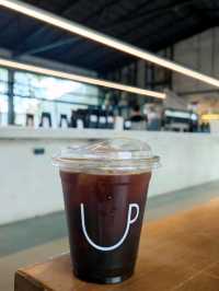 Drippin' Coffee Roaster คาเฟ่บึงกุ่ม กรุงเทพ