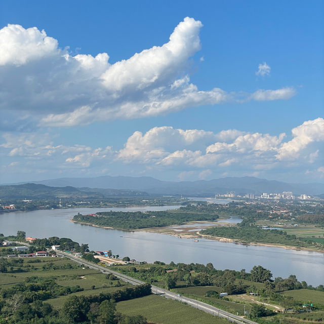 Mekong Marvel: Skywalk Serenity Soars