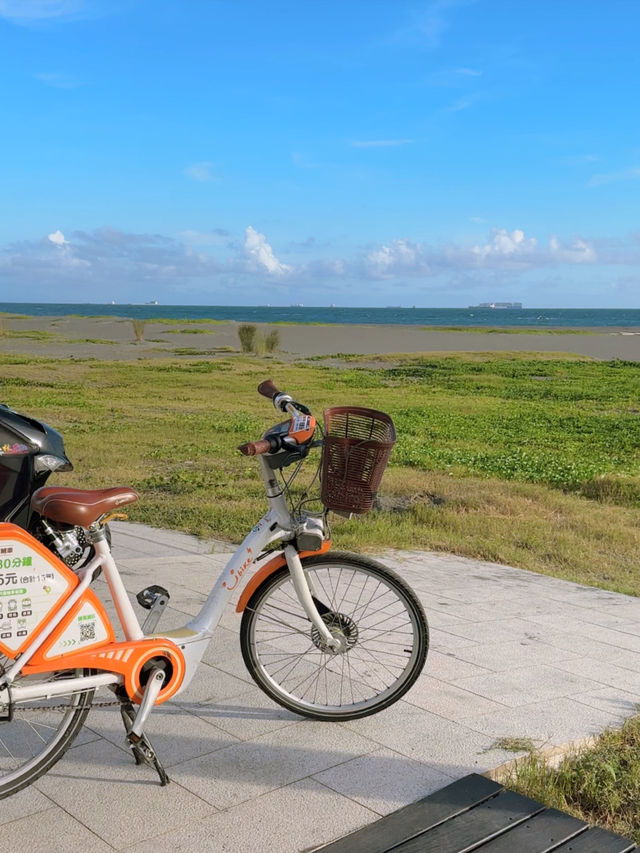 "Sun, Sea, and Serenity: A Perfect Day on Cijin Island, Kaohsiung, Taiwan"