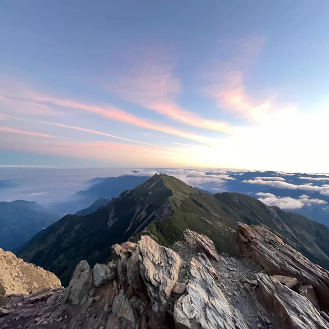 🏔️漫步在雲端｜台灣百岳之首「玉山 」