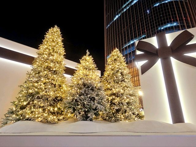 A Christmas decoration at Lotte World Mall