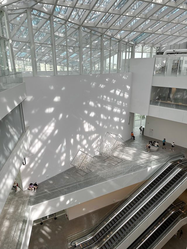 台南｜炎炎夏日好去處 美術館二館 