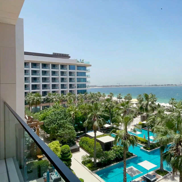 Seaside Splendor Meets Dubai Glamour: My Stay at Mandarin Oriental Jumeira