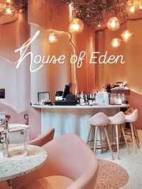 คาเฟ่สีชมพู House of Eden