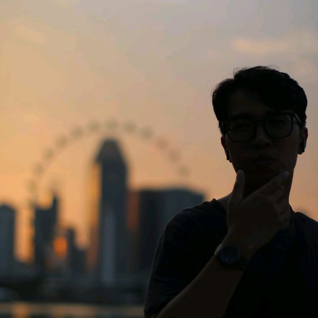 Sunset on Singapore Flyer