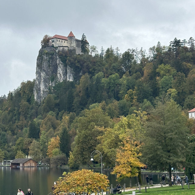 Fairly Take Lake Bled in Autumn, Slovenia