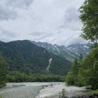 【上高地】登山気分のハイキングができる山のリゾート