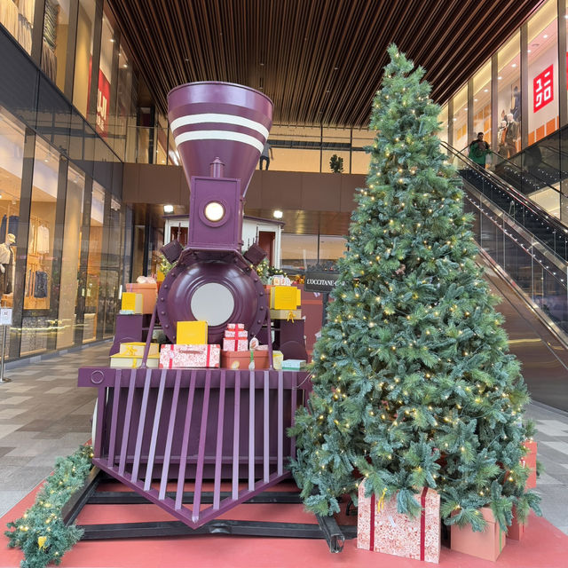 TRX Loccitane: All Aboard the Christmas Train at Exchange TRX!