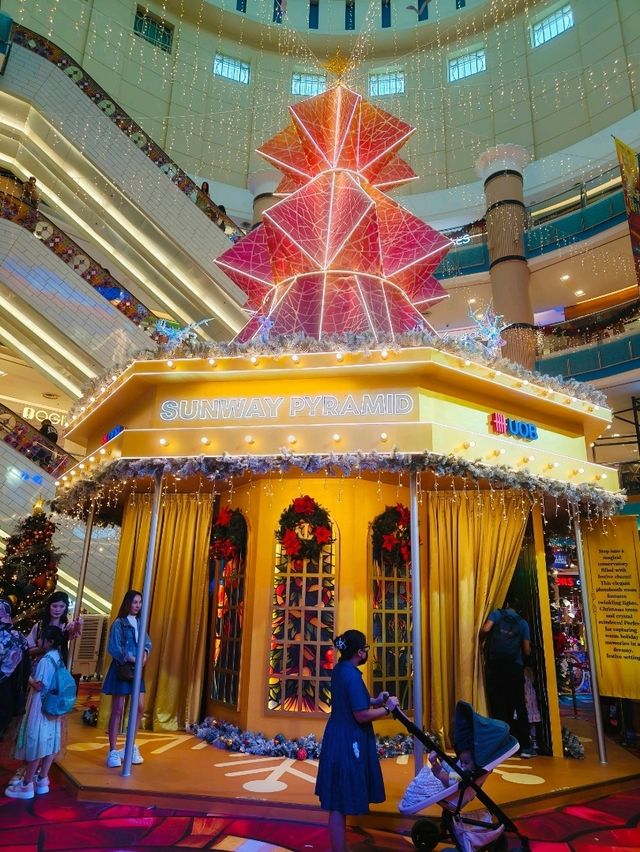 Dazzling Lights and Holiday Cheer at Sunway Pyramid