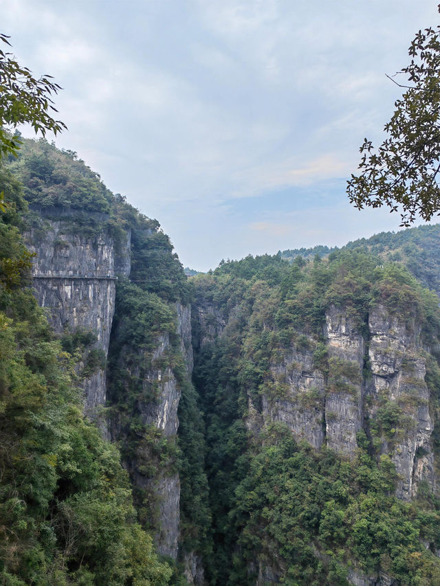 湖南湘西矮寨大橋｜驚艷世界的建築奇蹟。