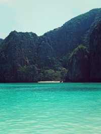 Phi-Phi Lei Maya Bay: Fall with Majic Spell of Beach Life