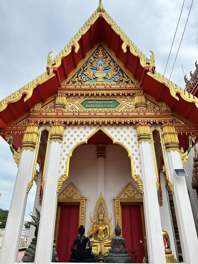 靜謐湖畔：Wat Lan Boon的心靈旅程