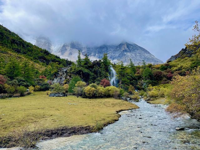 Eerie landscape of Yading