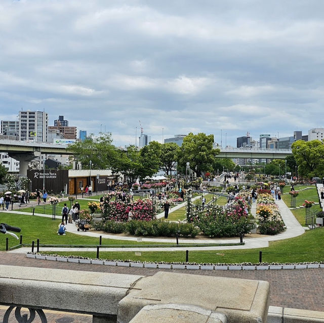  大阪中之島公園：城市綠洲中的自然與文化之美