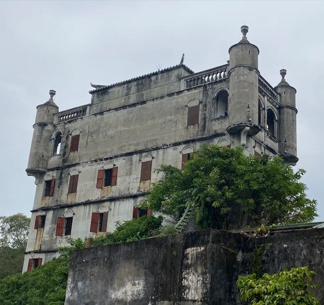 陸小饞貓在江門開平看到碉樓之旅。