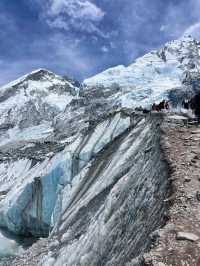 珠峰登山季的EBC大本營才是真正的大本營。