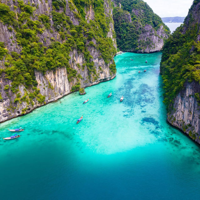 เที่ยวเกาะพีพี-ไม้ท่อน ทะเลอันดามันสวยมาก