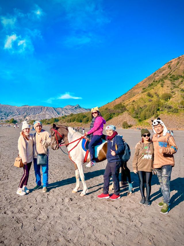 Spectacular Sunrise At Mt. Bromo⁉️🤩🌅