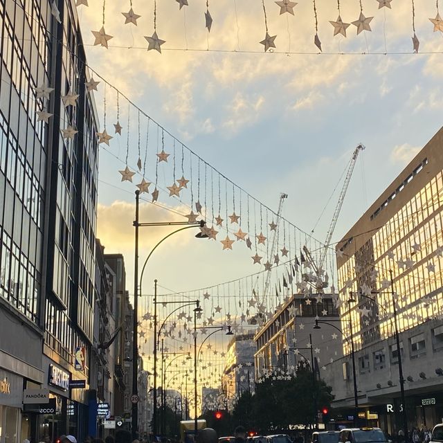 Early Festive Glow: Oxford Street’s Christmas Transformation