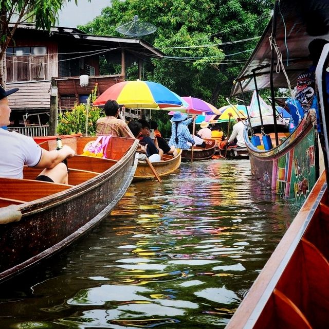 We went to the biggest floating market in Thailand, and here are our thoughts