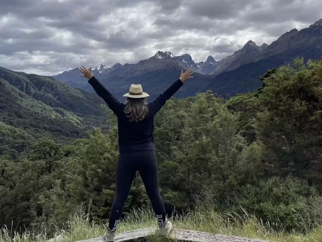 Hiking around Milford Sound